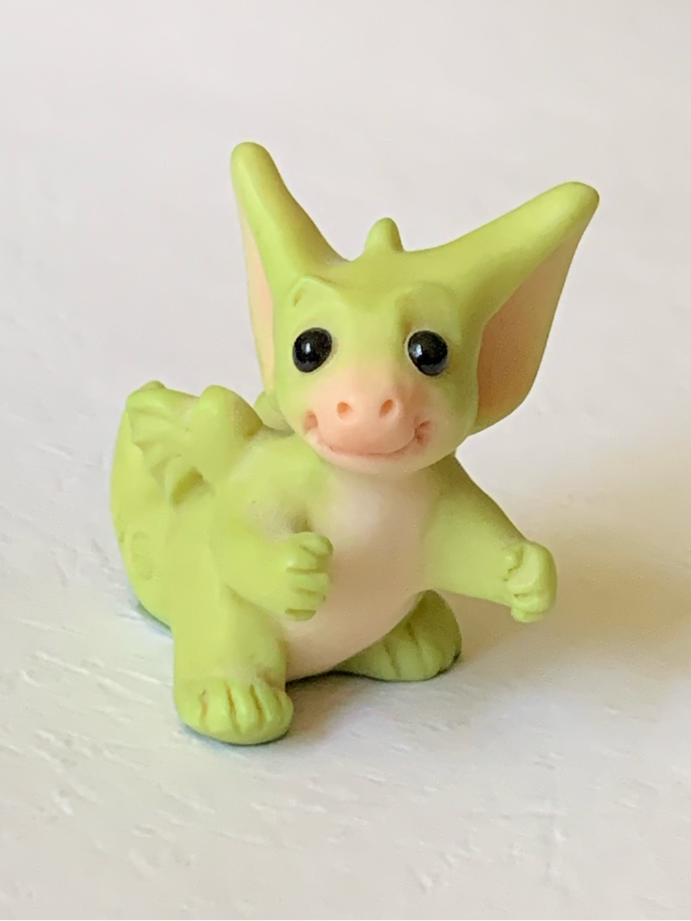 “Can’t Catch Me” Pocket Dragon Figurine